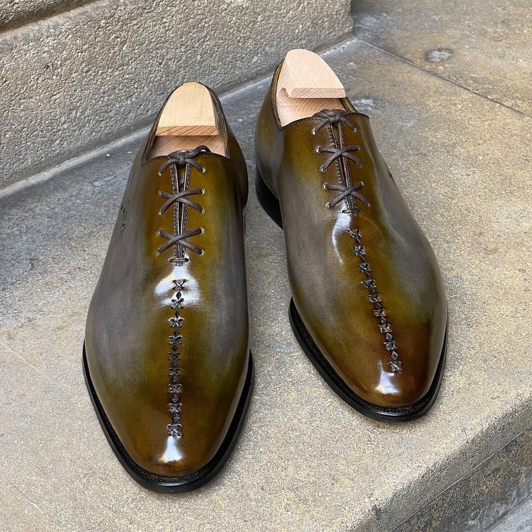 Super Armand - Whole Cut and Perforations