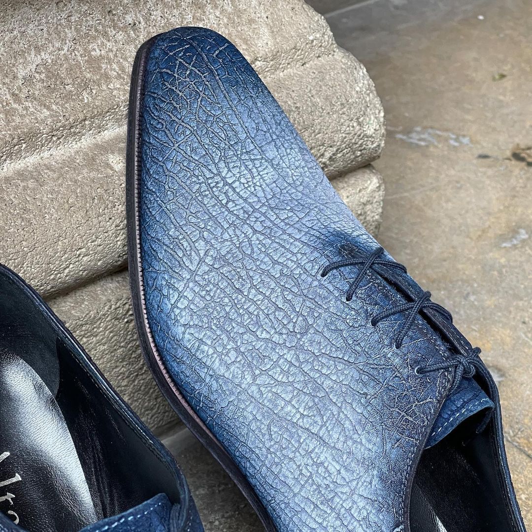 Unique Whole cut - Precious leather - Supertexture