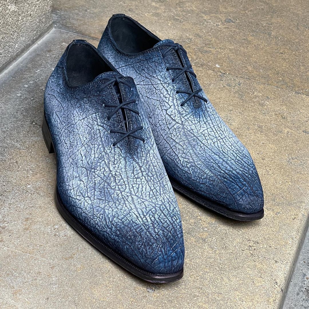 Unique Whole cut - Precious leather - Supertexture