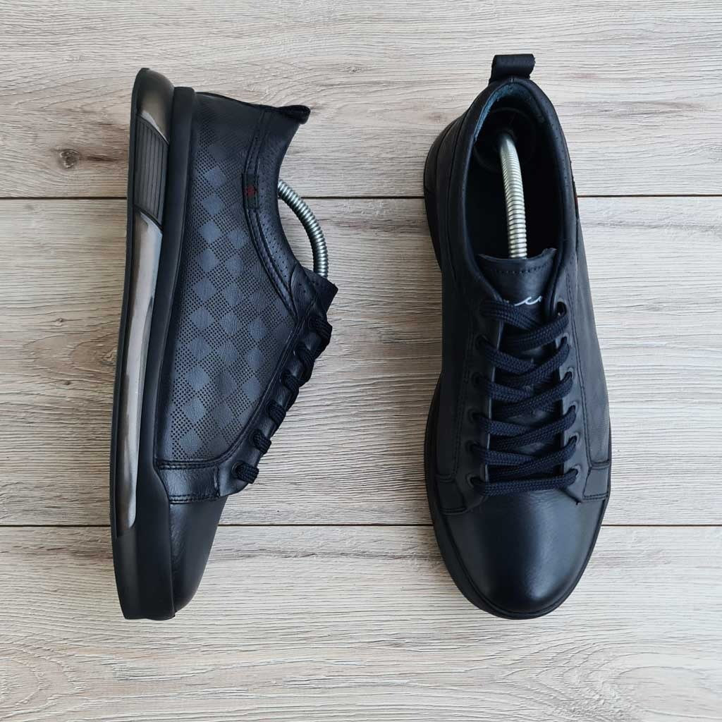 Checkerboard Pattern Leather Sneakers
