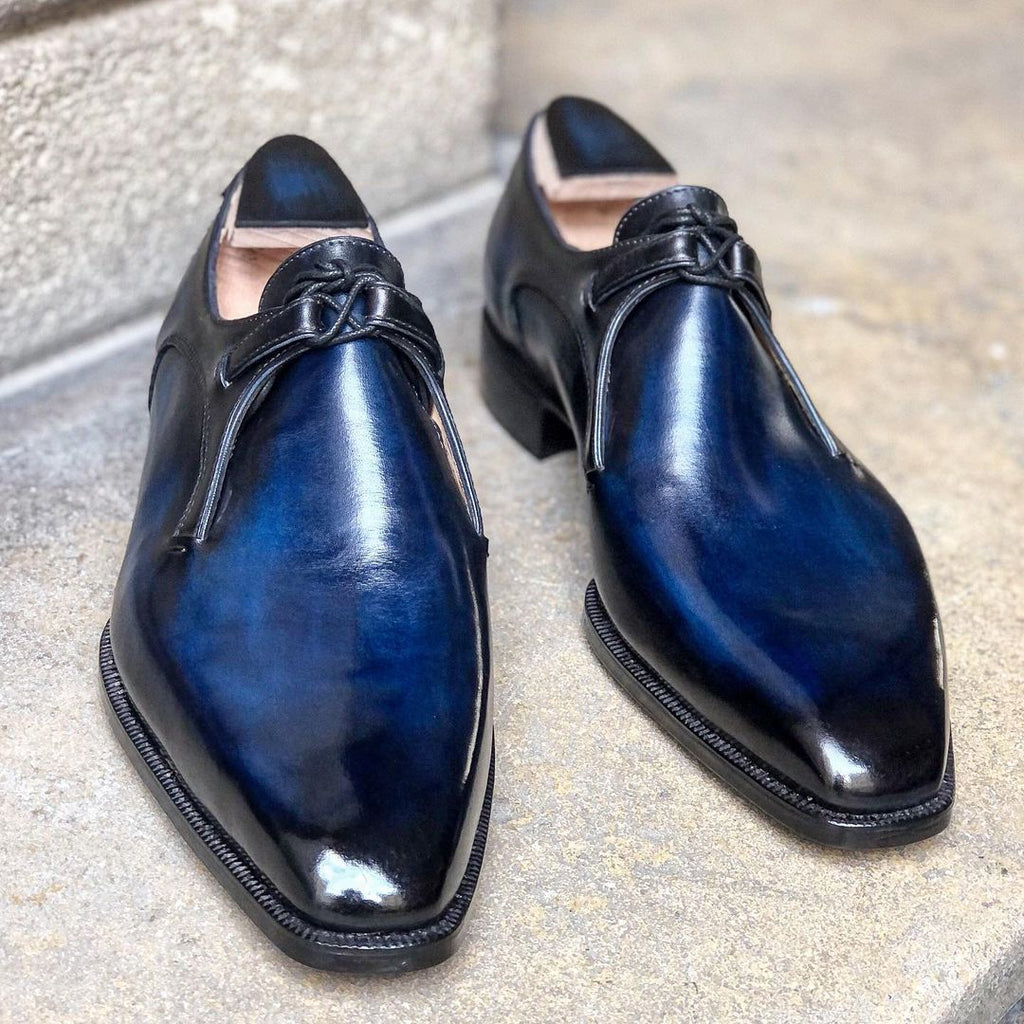 Tunel lacing style derby shoes